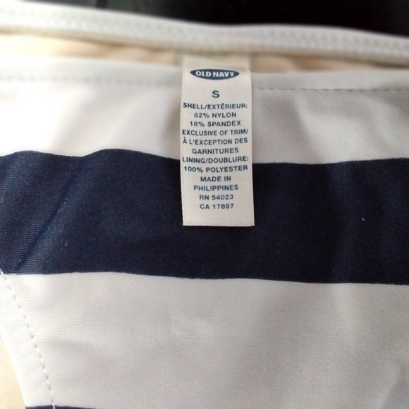 OLD NAVY 2 PIECE BIKINI. SIZE  S - Picture 3 of 3